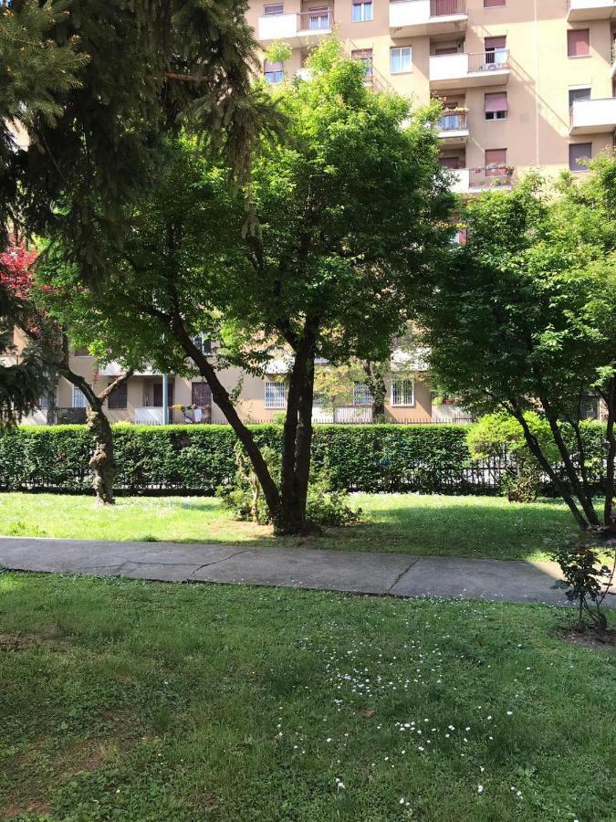 Bright Flat With Shared Garden Apartment Milan Exterior photo
